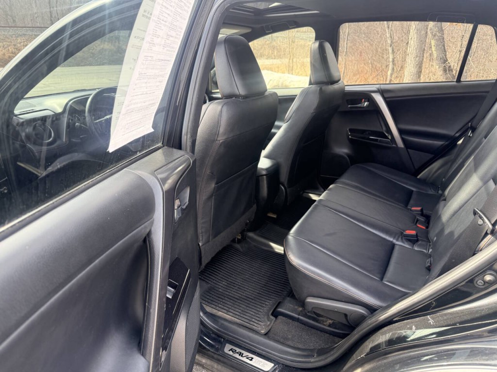 2016 Toyota Rav4 Image 12