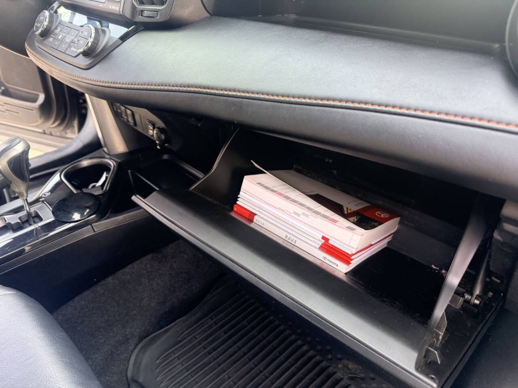 2016 Toyota Rav4 Image 15