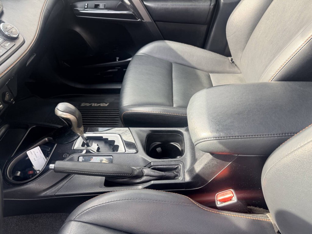2016 Toyota Rav4 Image 16