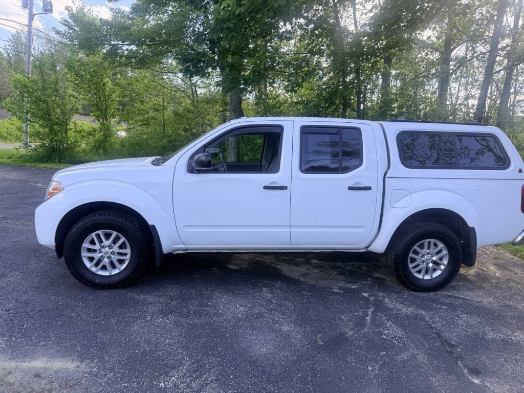 2017 Nissan Frontier Image 5