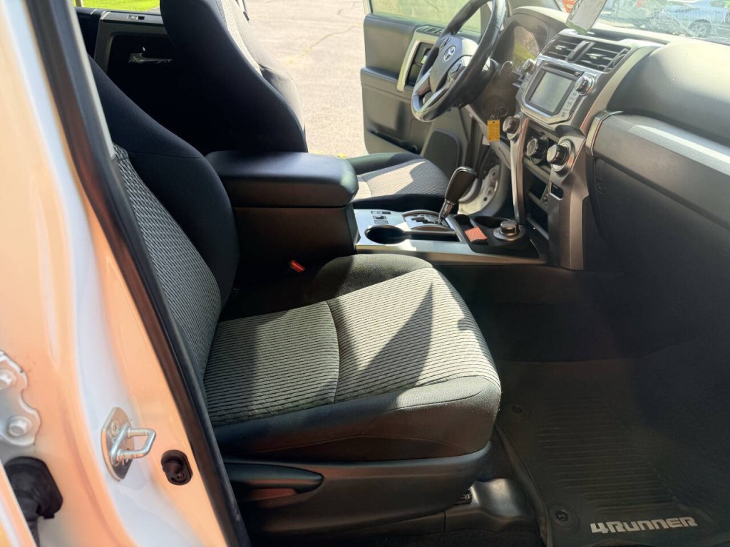 2019 Toyota 4Runner Image 5