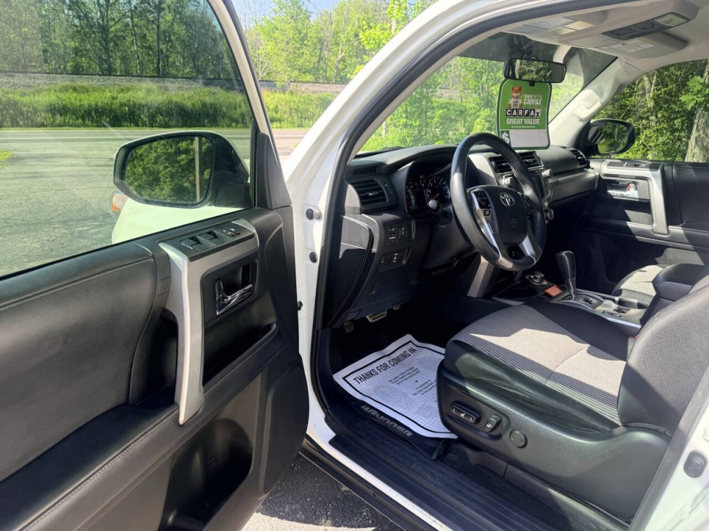 2019 Toyota 4Runner Image 7