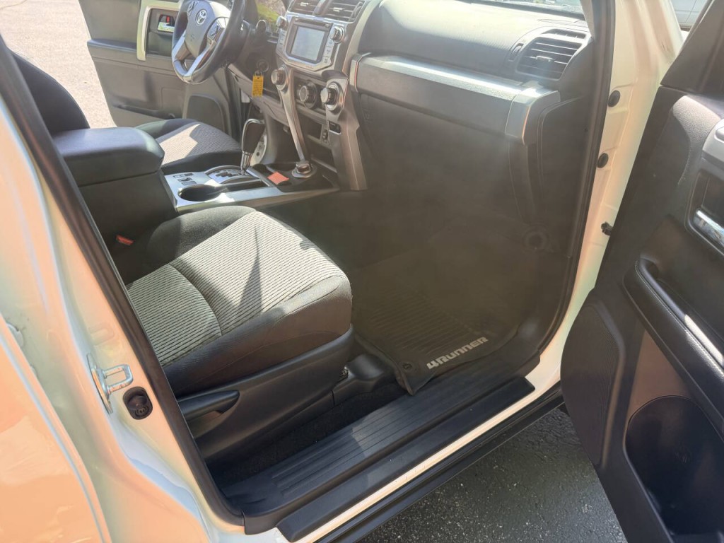 2019 Toyota 4Runner Image 11