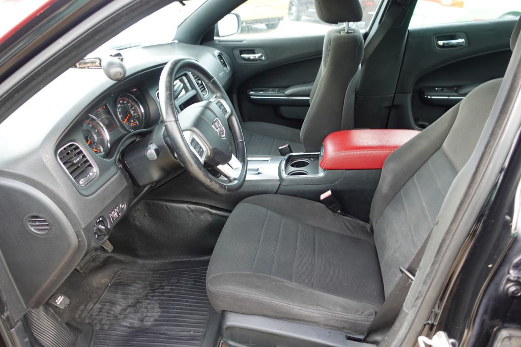 2013 Dodge Charger Image 5