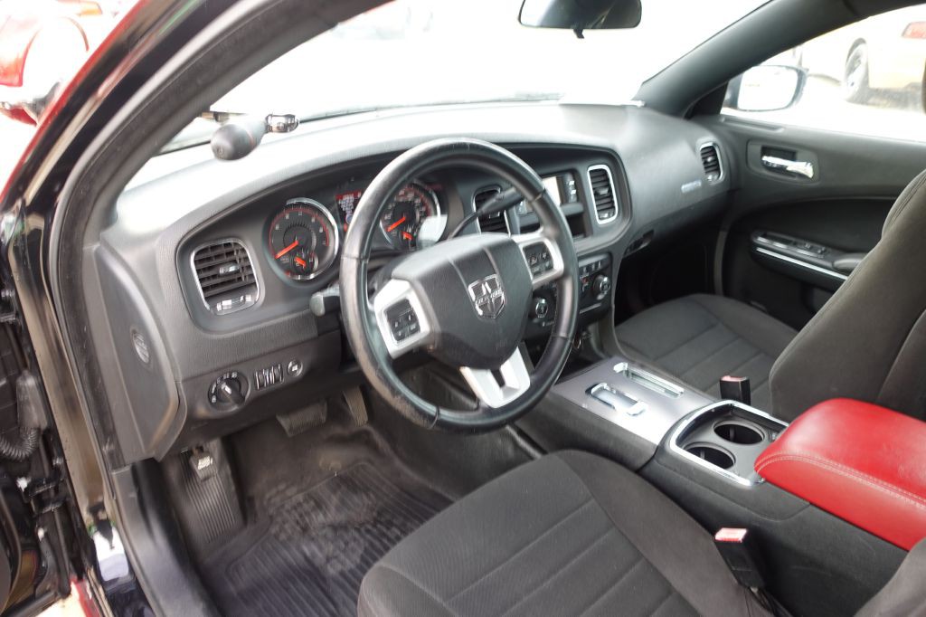2013 Dodge Charger Image 6