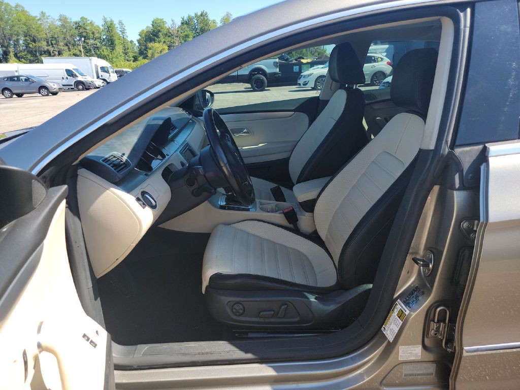 2012 Volkswagen CC Image 4