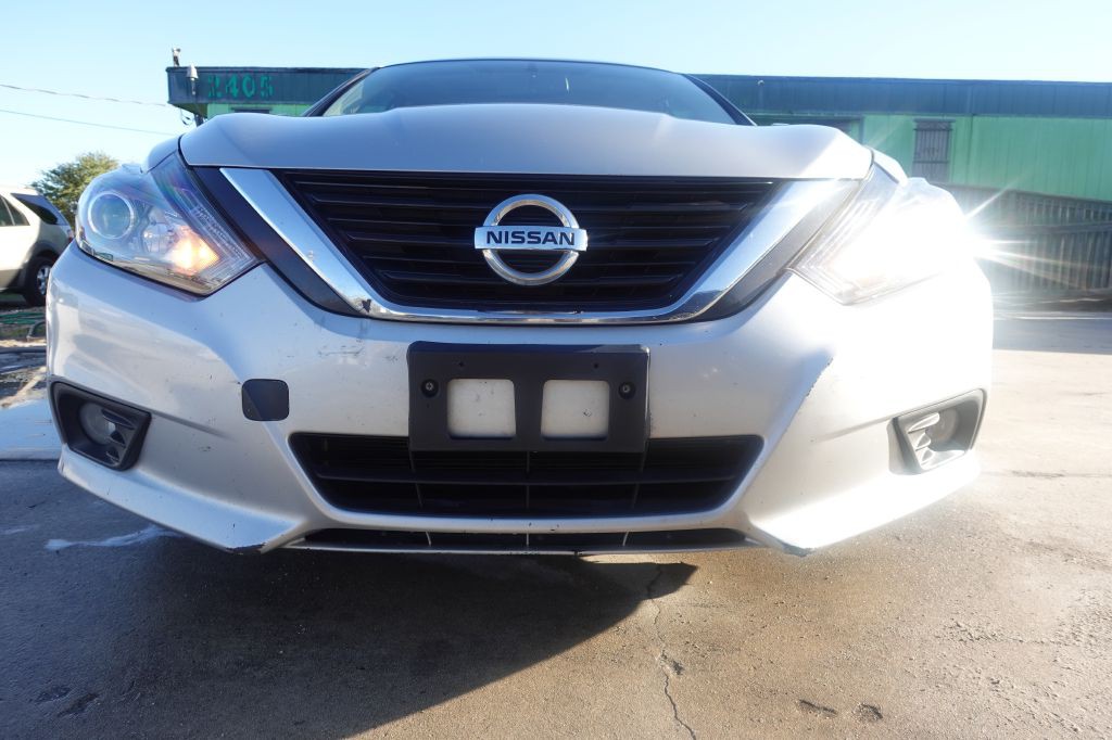 2016 Nissan Altima Image 2