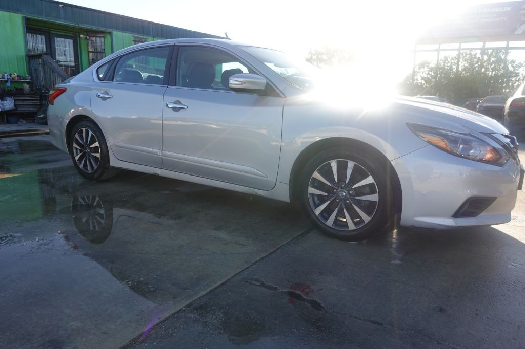 2016 Nissan Altima Image 3