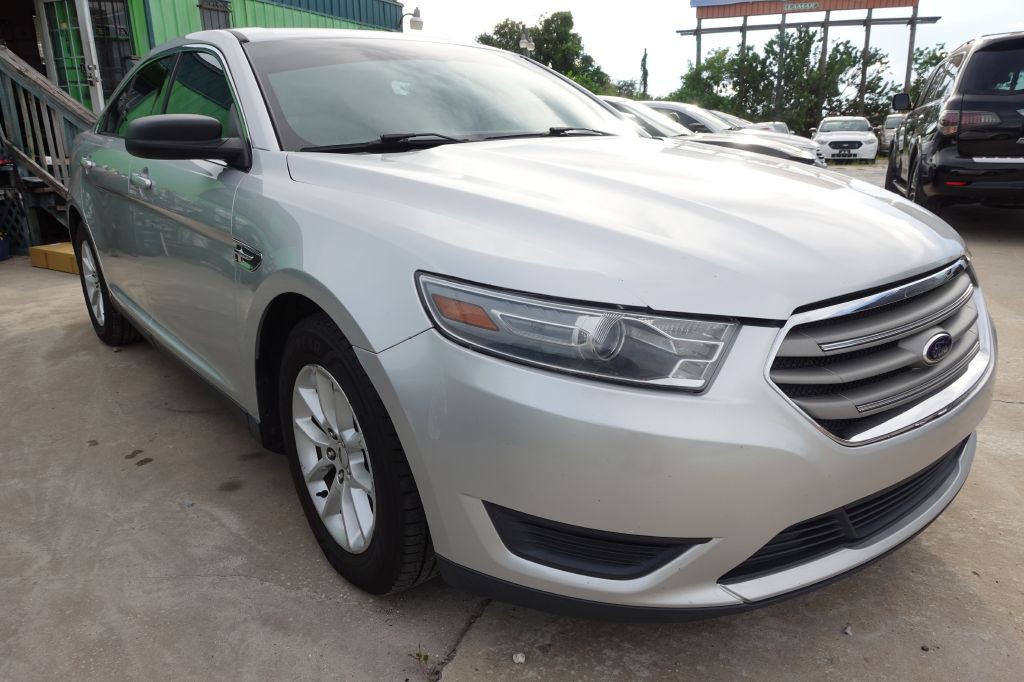 2013 Ford Taurus Image 1
