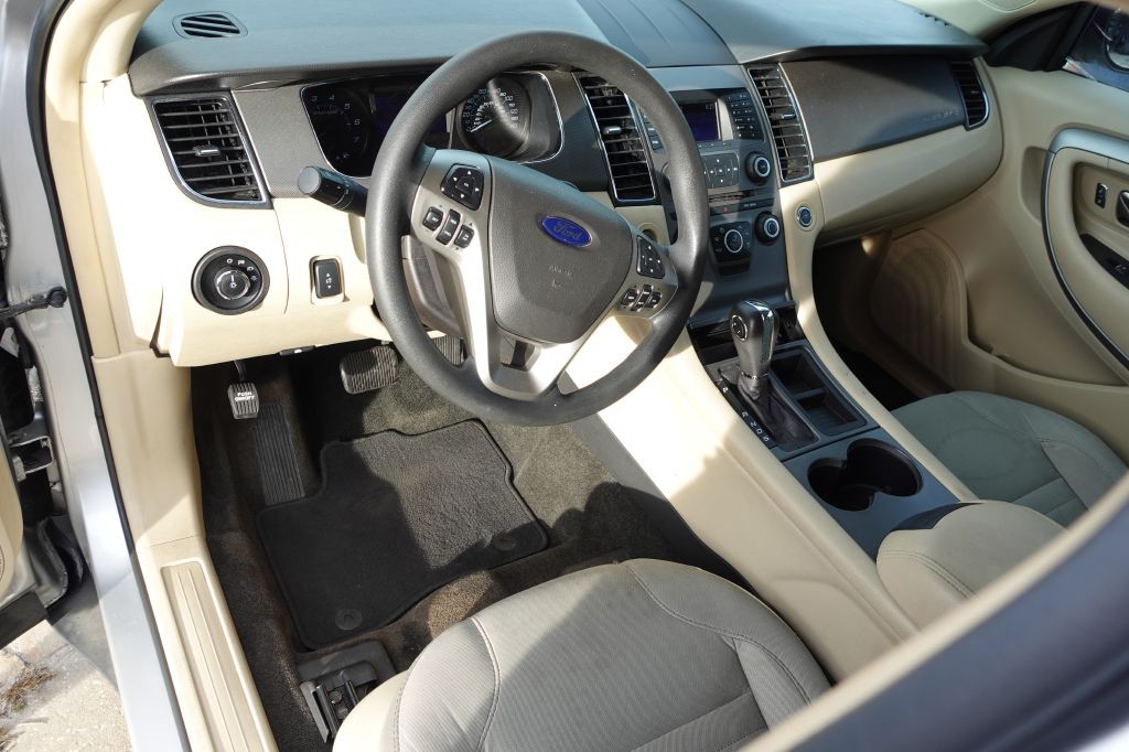 2013 Ford Taurus Image 5
