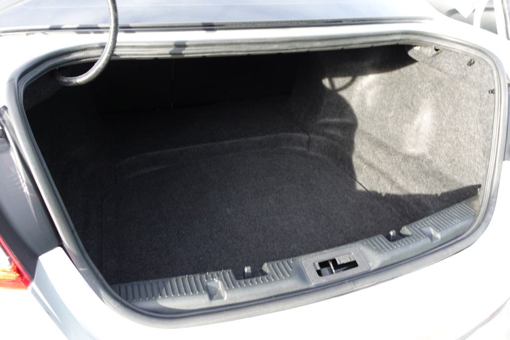 2013 Ford Taurus Image 13