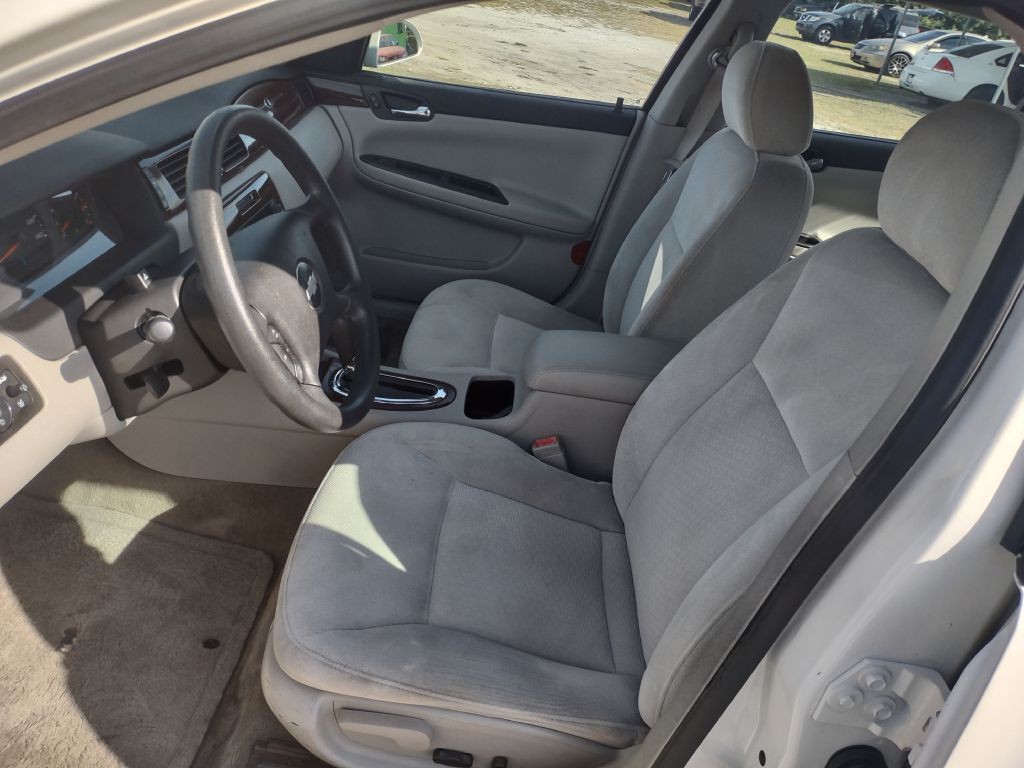2011 Chevrolet Impala Image 8