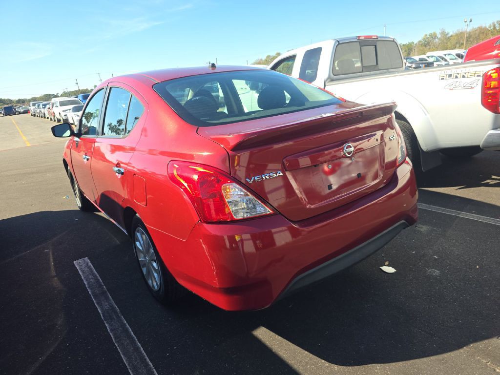 2019 Nissan Versa Image 1