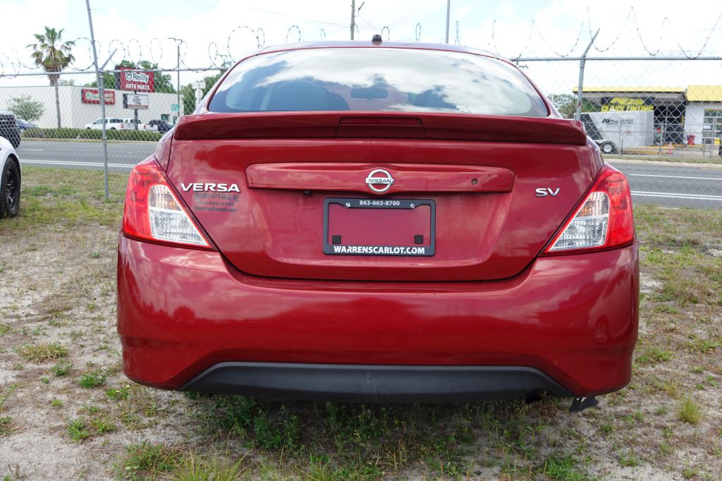 2019 Nissan Versa Image 4