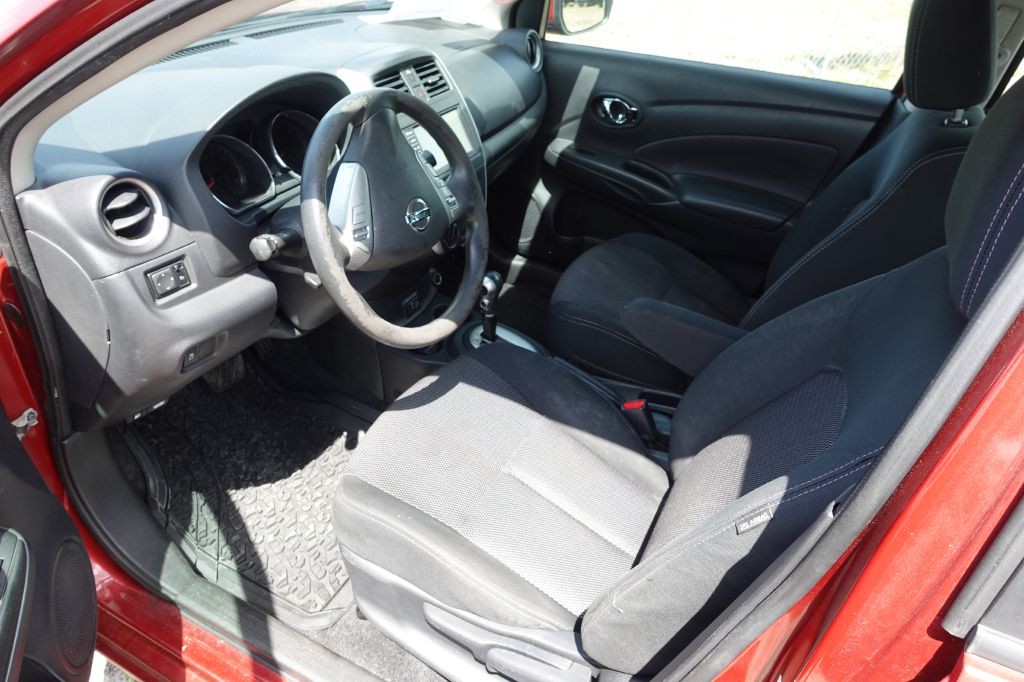 2019 Nissan Versa Image 5