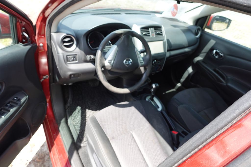 2019 Nissan Versa Image 6