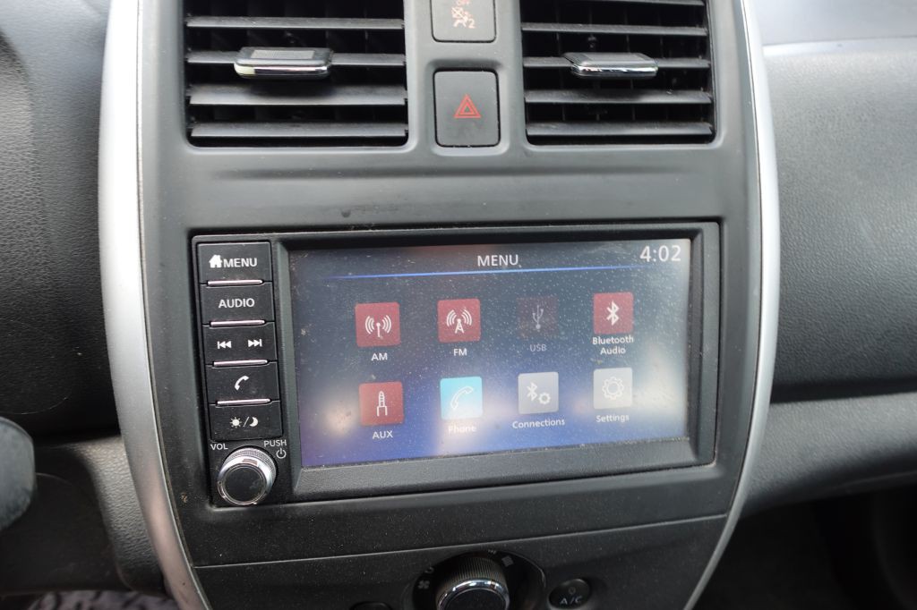 2019 Nissan Versa Image 8