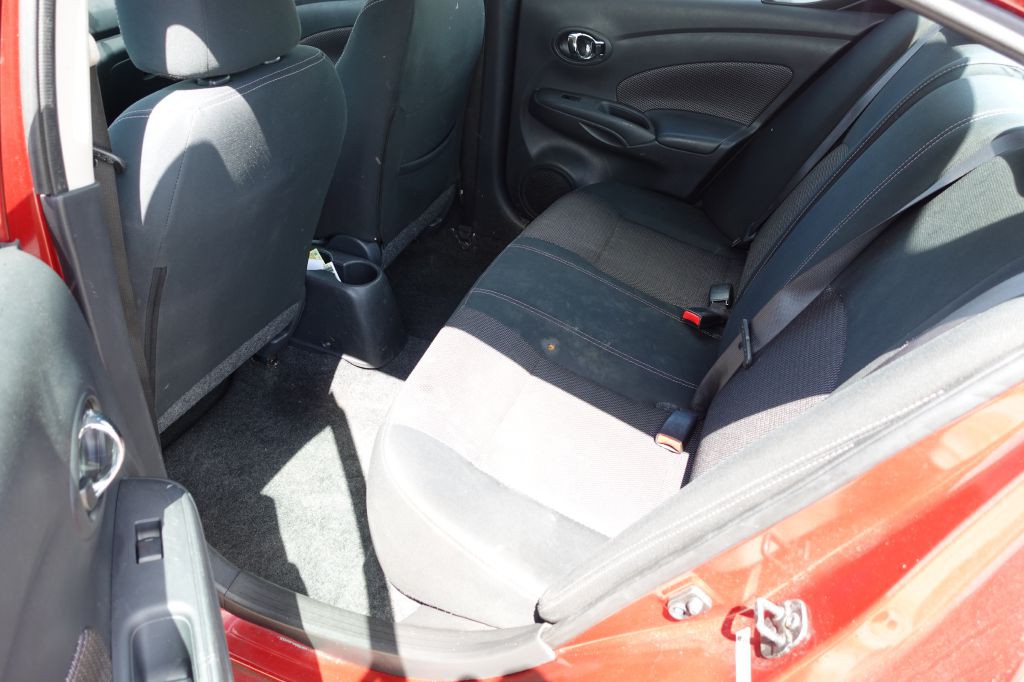 2019 Nissan Versa Image 9