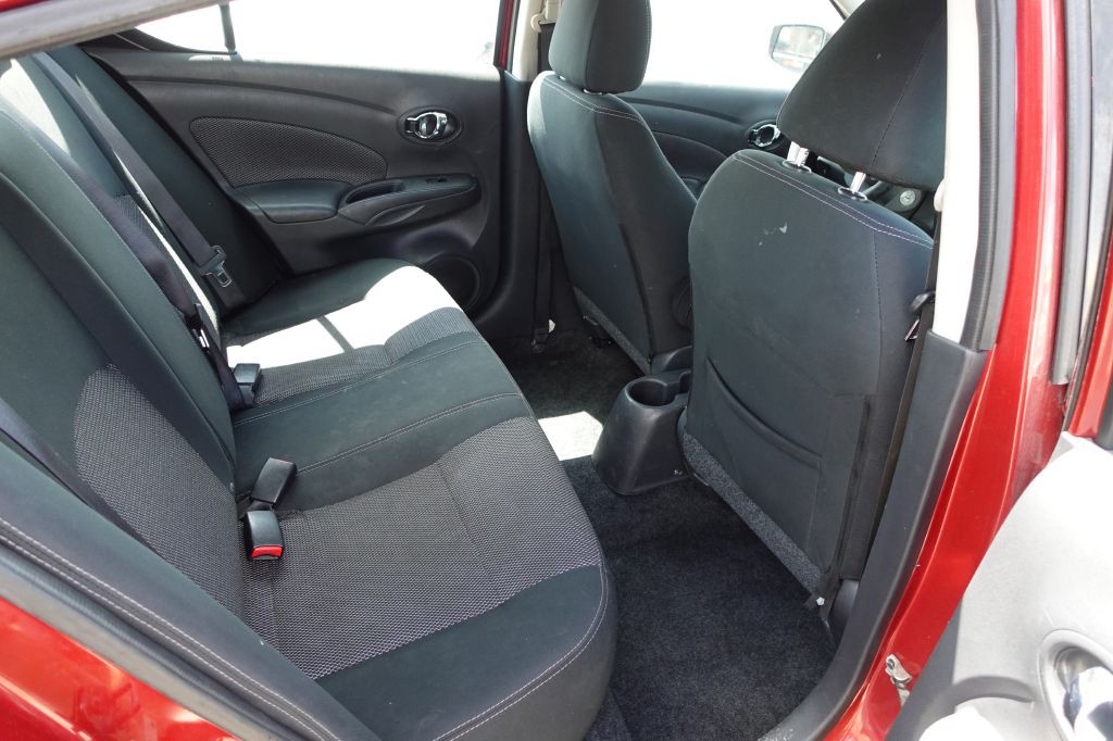 2019 Nissan Versa Image 13