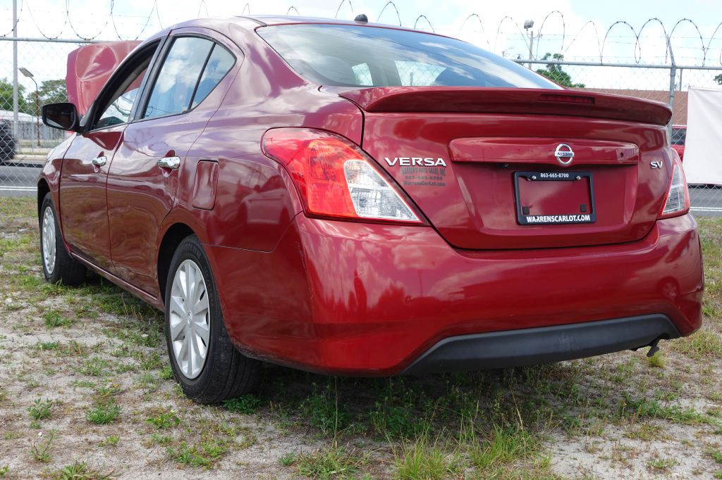 2019 Nissan Versa Image 17
