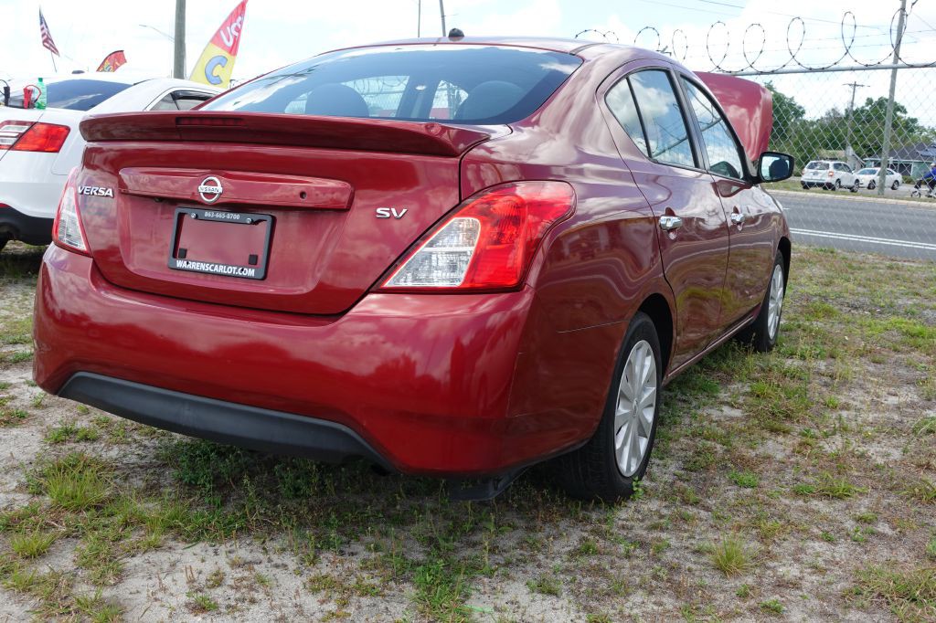2019 Nissan Versa Image 18