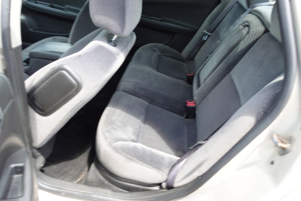 2012 Chevrolet Impala Image 6