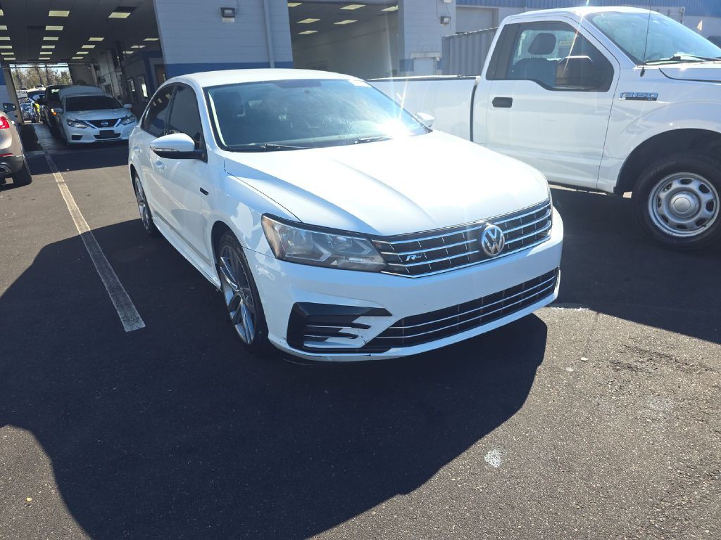 2018 Volkswagen Passat Image 2