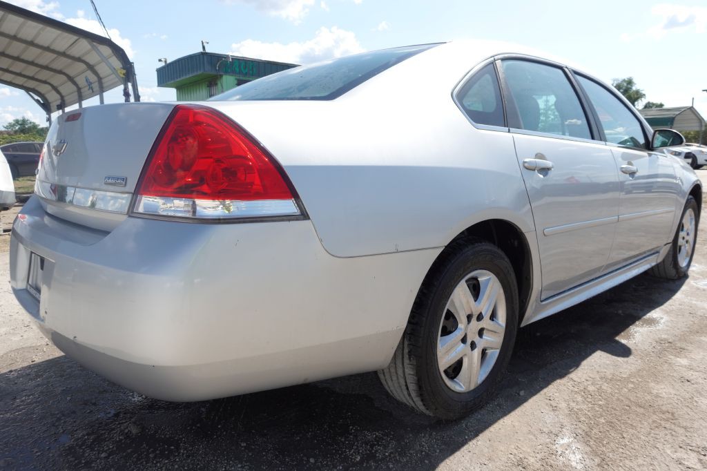 2011 Chevrolet Impala Image 24