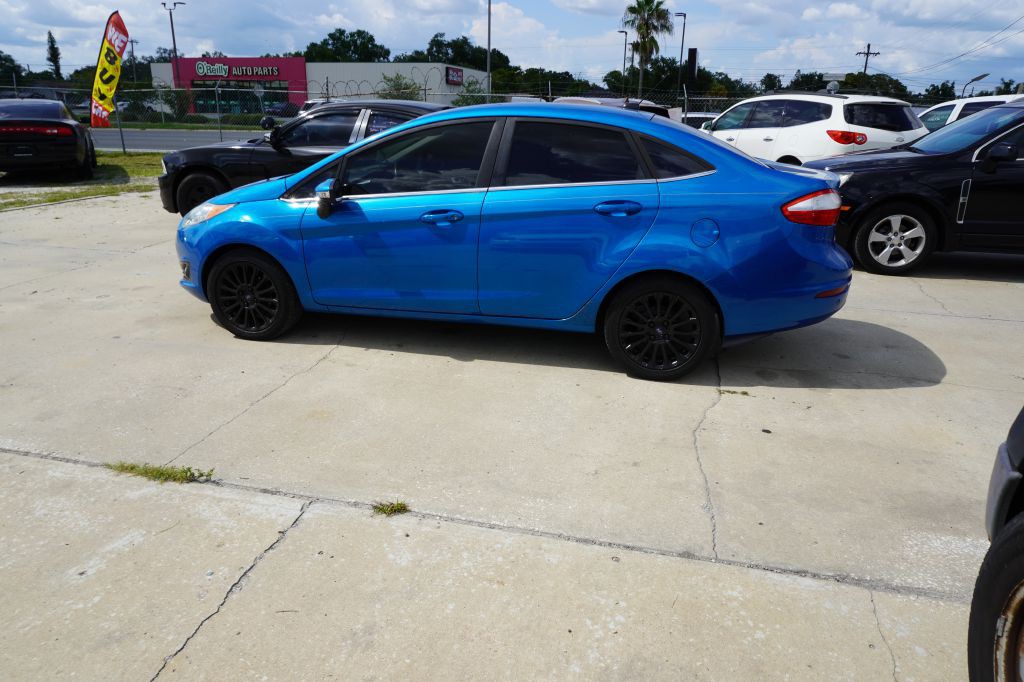2014 Ford Fiesta Image 2