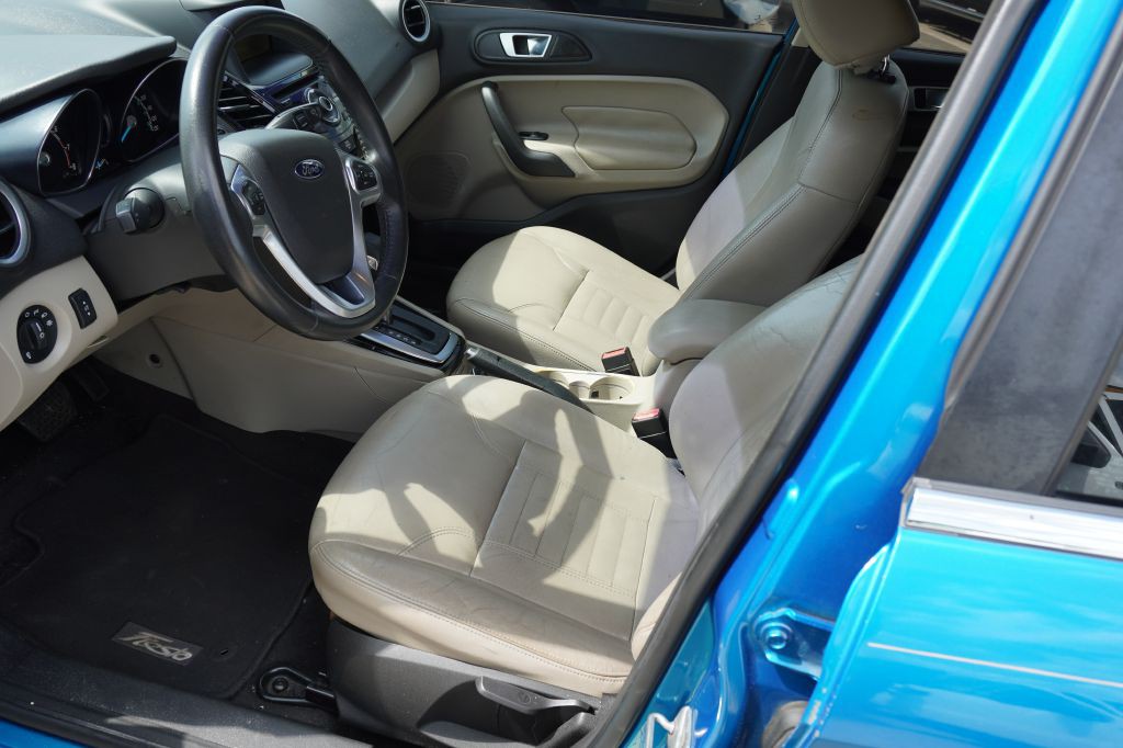 2014 Ford Fiesta Image 6