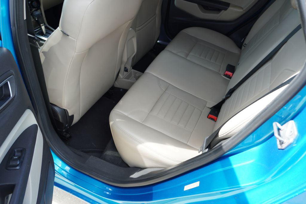 2014 Ford Fiesta Image 8