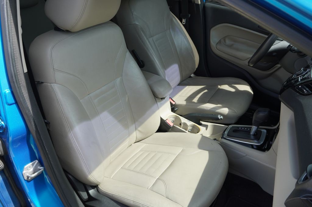 2014 Ford Fiesta Image 14