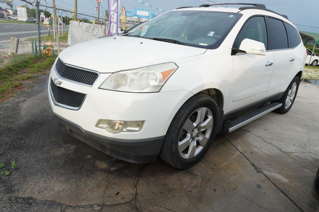 2012 Chevrolet Traverse Image 1