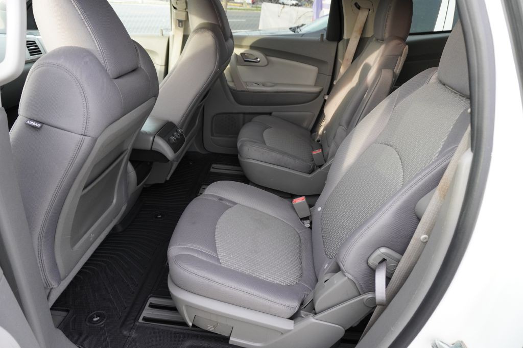 2012 Chevrolet Traverse Image 6