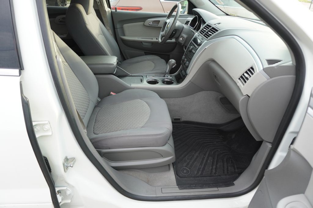 2012 Chevrolet Traverse Image 13