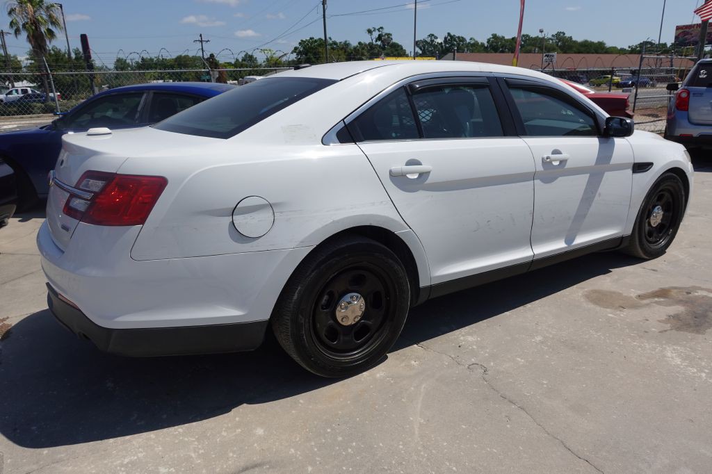 2015 Ford Taurus Image 16