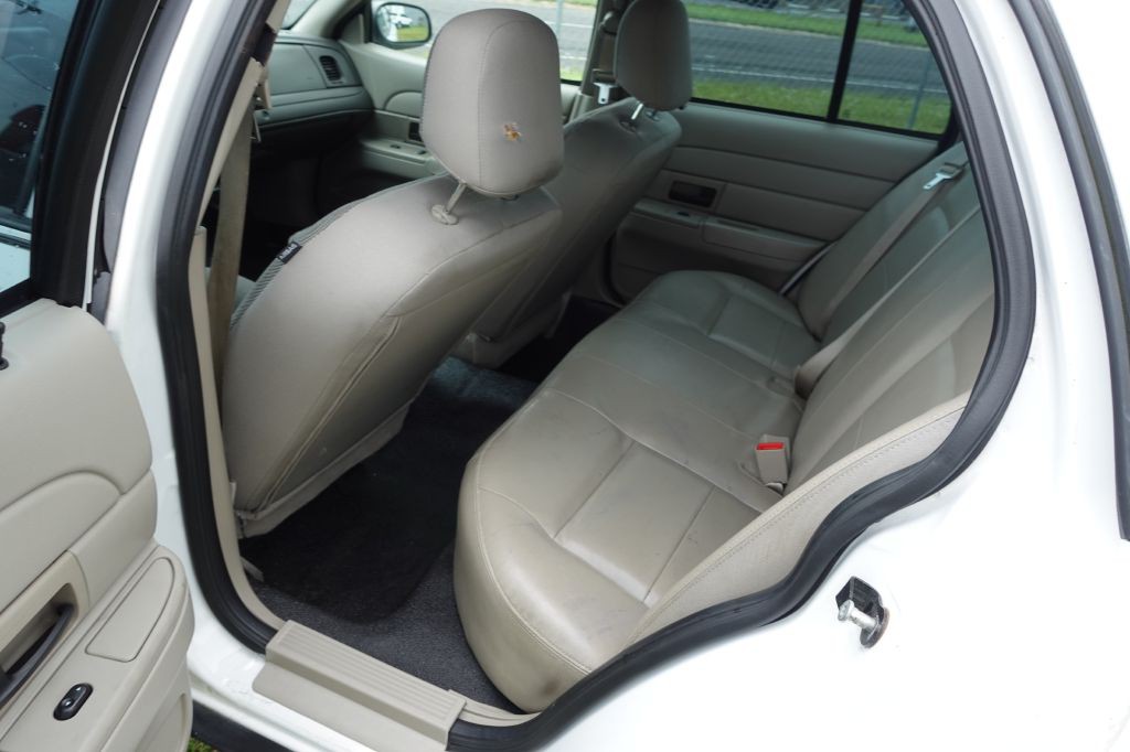 2008 Ford Crown Victoria Image 7