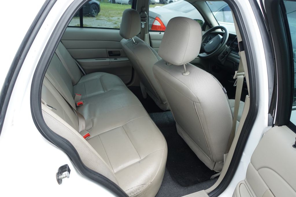2008 Ford Crown Victoria Image 8