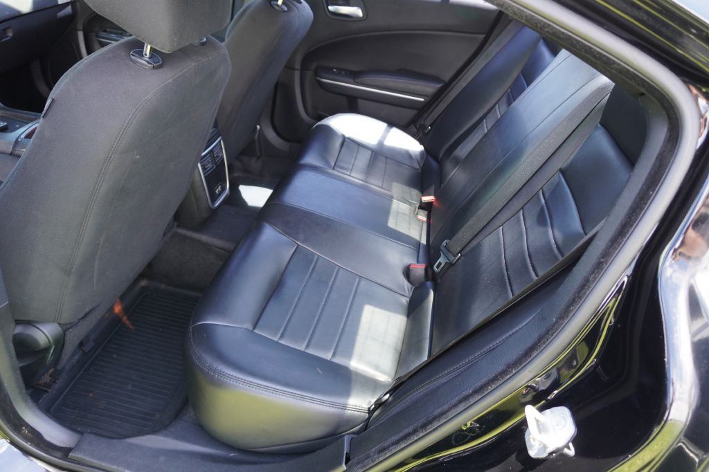 2015 Dodge Charger Image 10