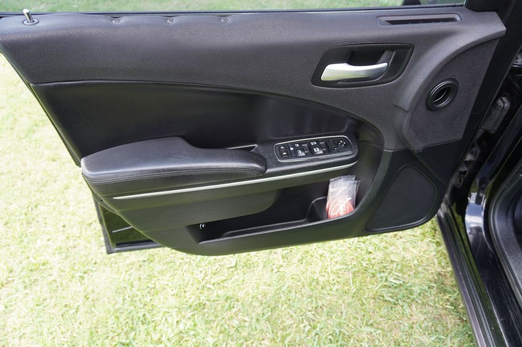 2017 Dodge Charger Image 4