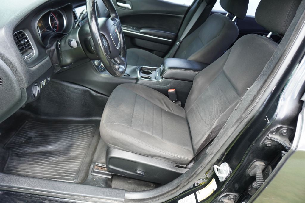 2017 Dodge Charger Image 7
