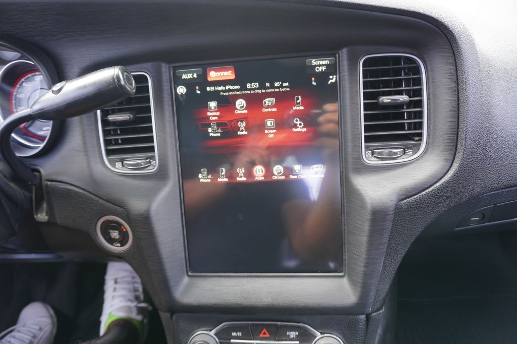 2017 Dodge Charger Image 17