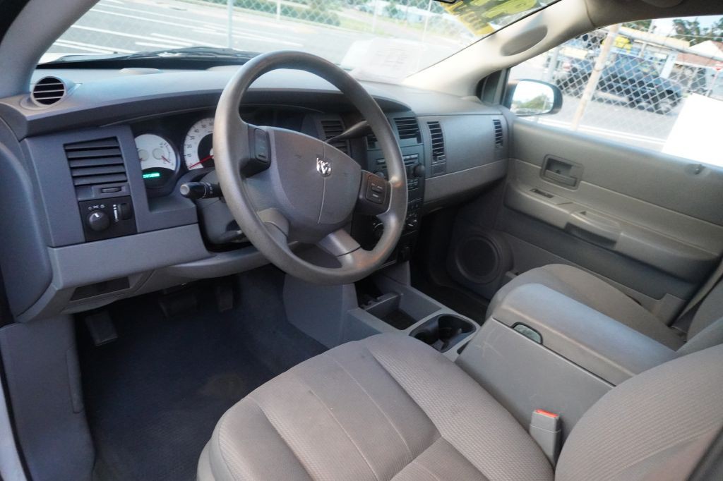 2004 Dodge Durango Image 10