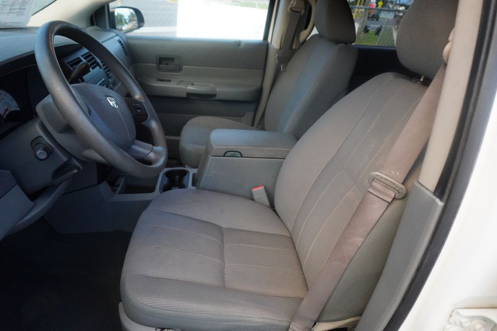 2004 Dodge Durango Image 11