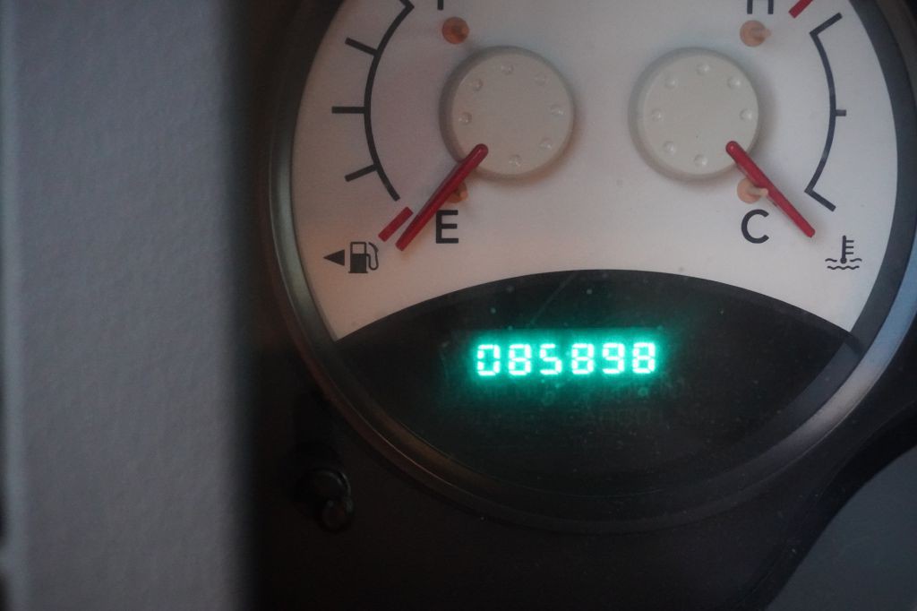 2004 Dodge Durango Image 12