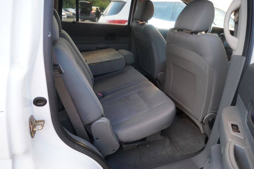 2004 Dodge Durango Image 17