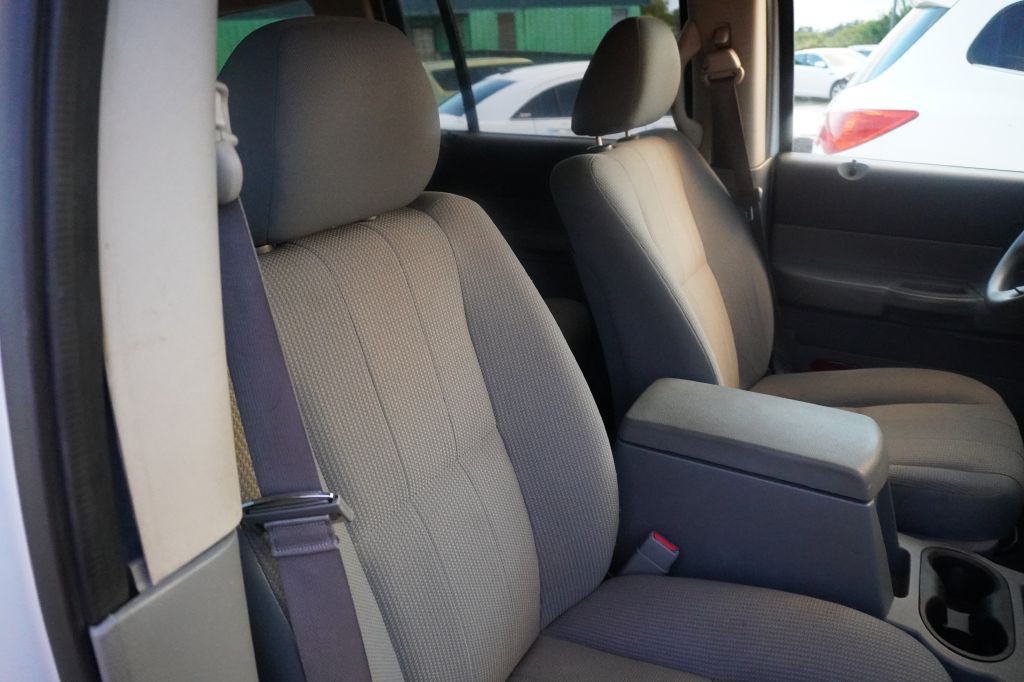 2004 Dodge Durango Image 21