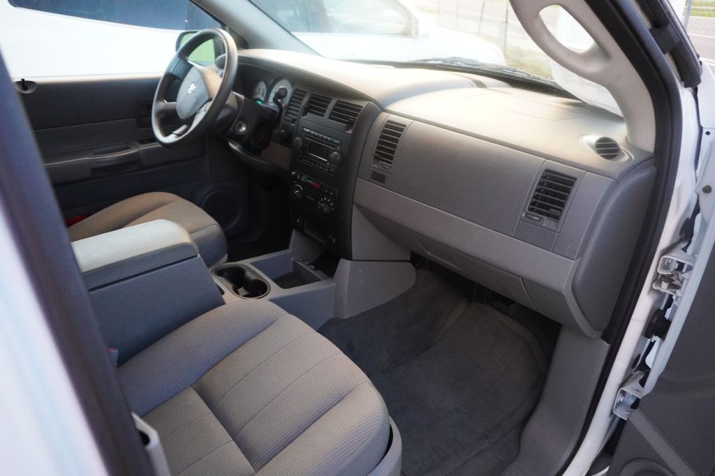 2004 Dodge Durango Image 22
