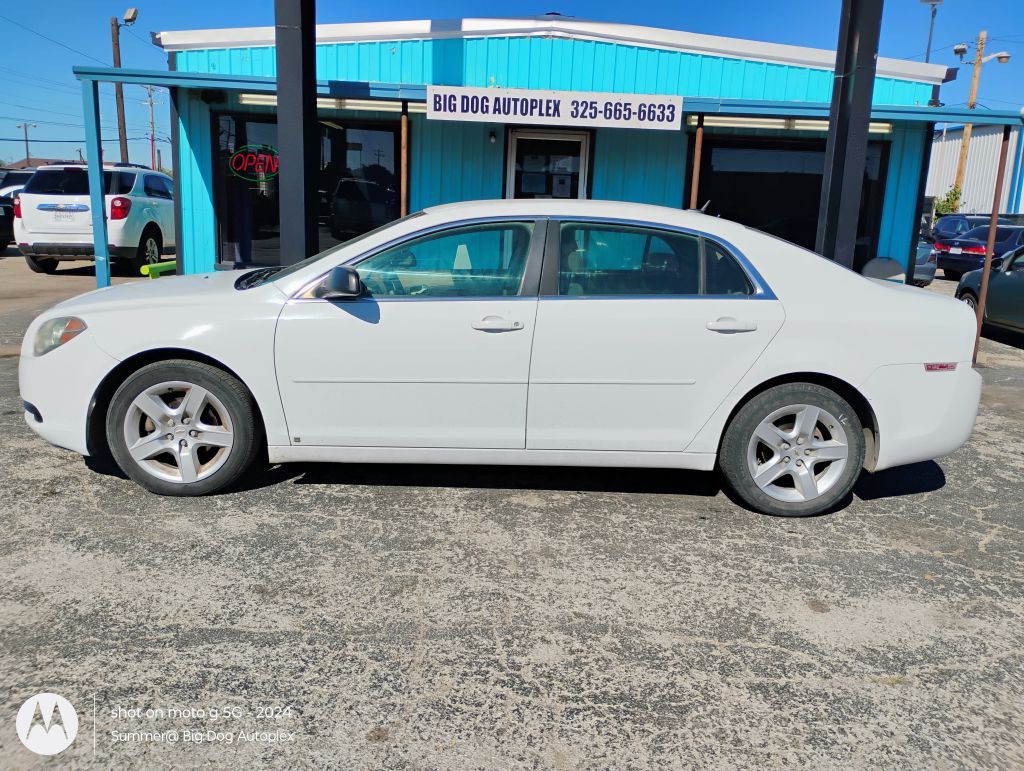 2010 Chevrolet Impala Image 2