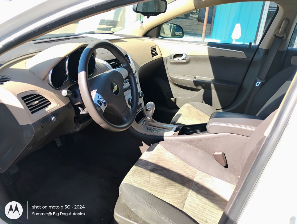 2010 Chevrolet Impala Image 7